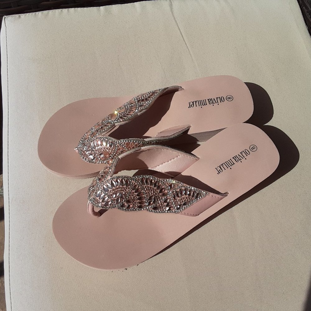 Olivia Miller rhinestone wedge flip flop sandals size 8